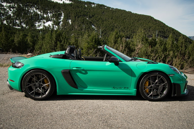 Porsche 718 Spyder RS