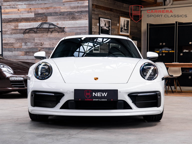 Porsche 992 Carrera