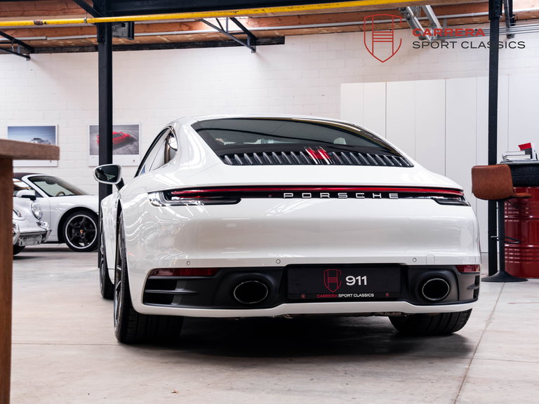 Porsche 992 Carrera