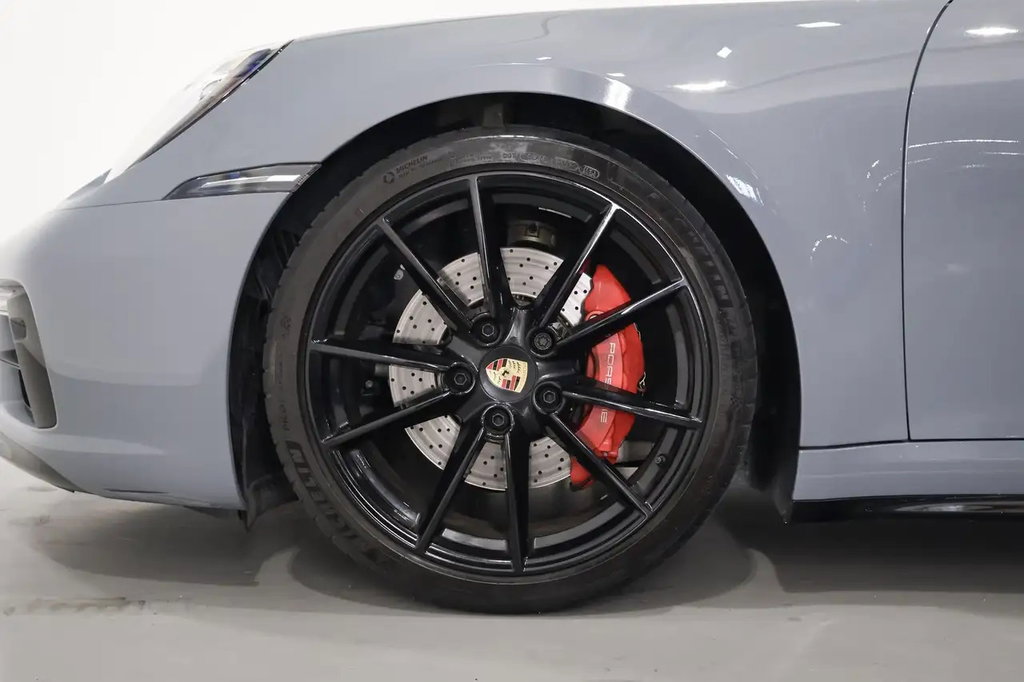 Porsche 992 Carrera 4S