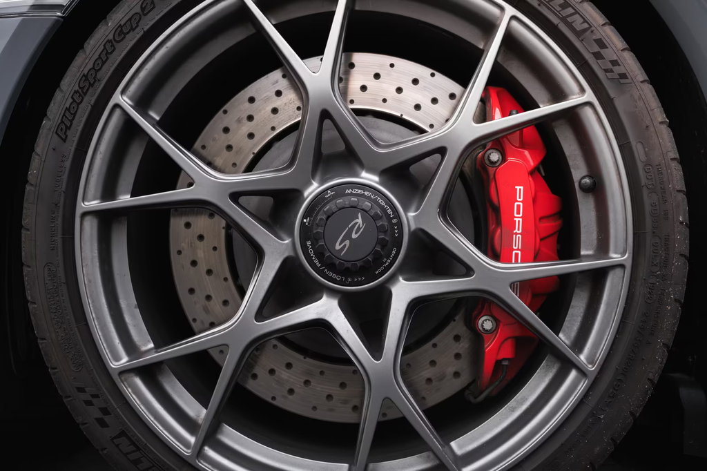 Porsche 718 Cayman GT4 RS