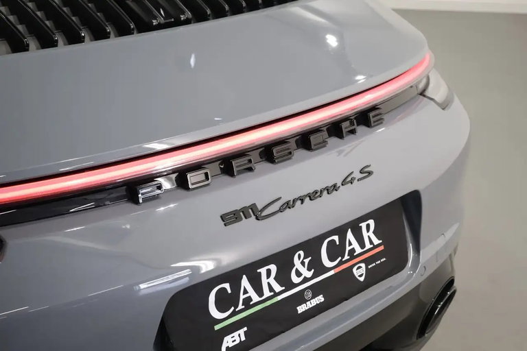 Porsche 992 Carrera 4S