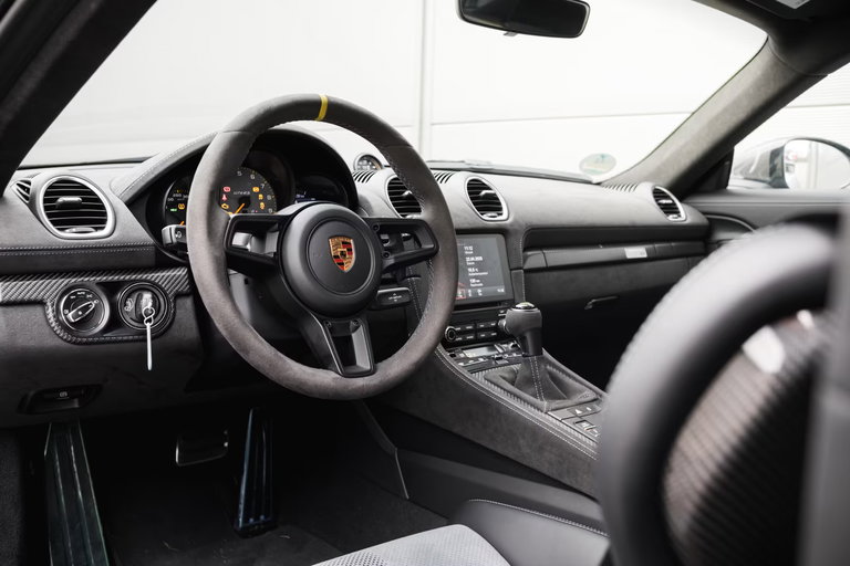 Porsche 718 Cayman GT4 RS