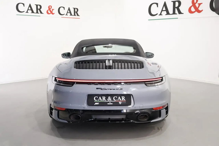 Porsche 992 Carrera 4S