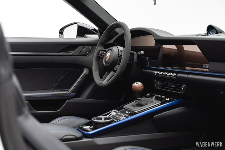 Porsche 992.2 Carrera T