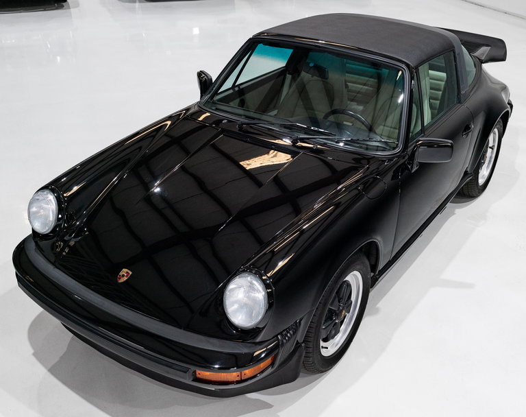 Porsche 911 Carrera 3.2 (US)