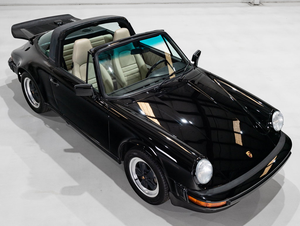 Porsche 911 Carrera 3.2 (US)
