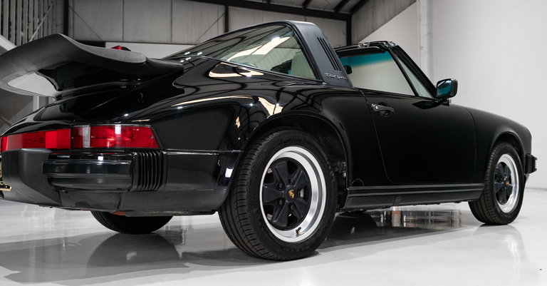 Porsche 911 Carrera 3.2 (US)