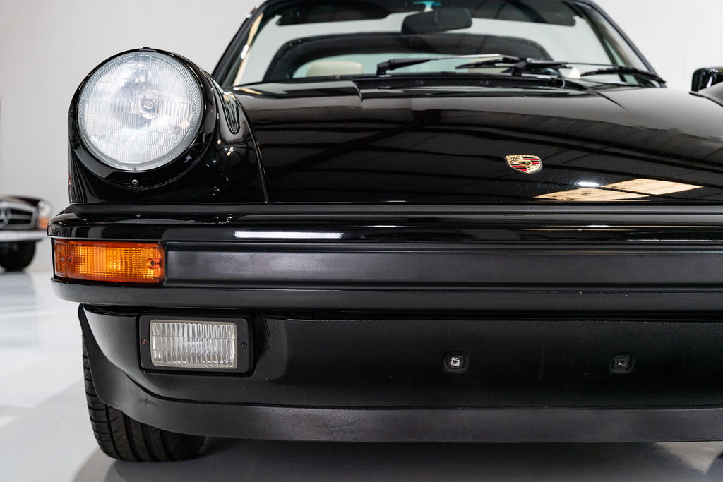 Porsche 911 Carrera 3.2 (US)