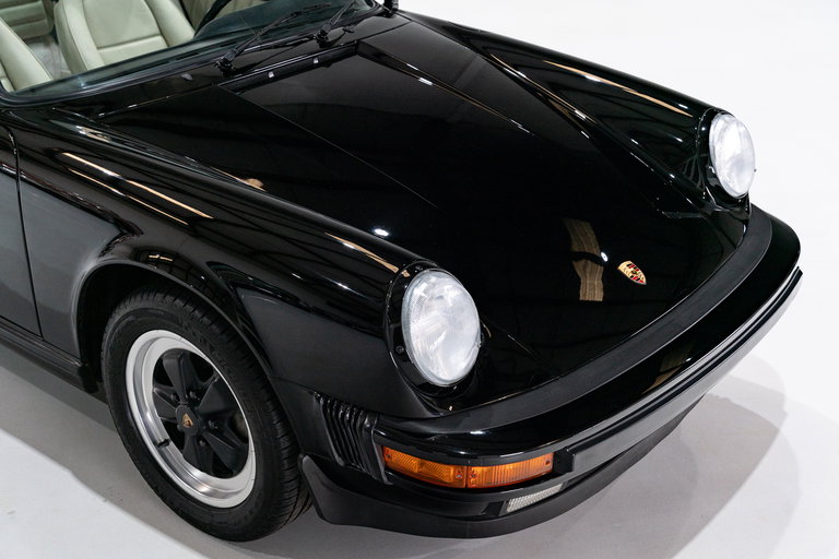 Porsche 911 Carrera 3.2 (US)