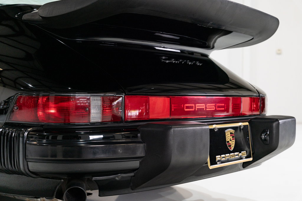 Porsche 911 Carrera 3.2 (US)