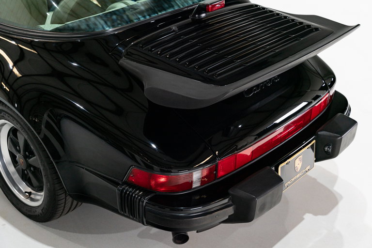 Porsche 911 Carrera 3.2 (US)