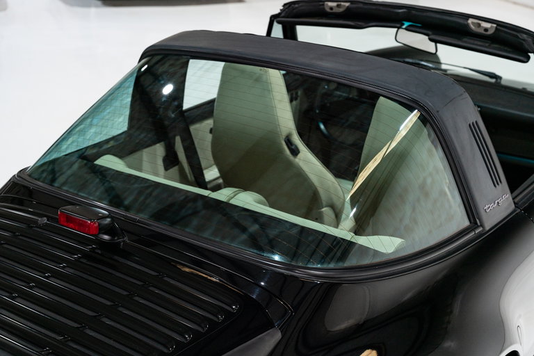 Porsche 911 Carrera 3.2 (US)