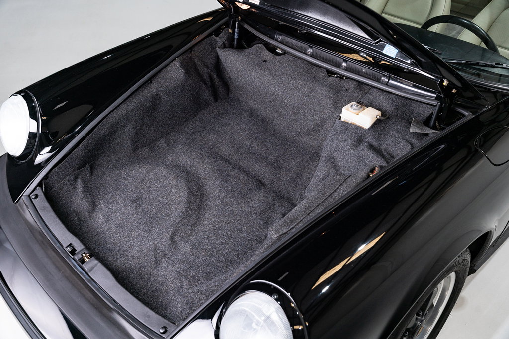 Porsche 911 Carrera 3.2 (US)