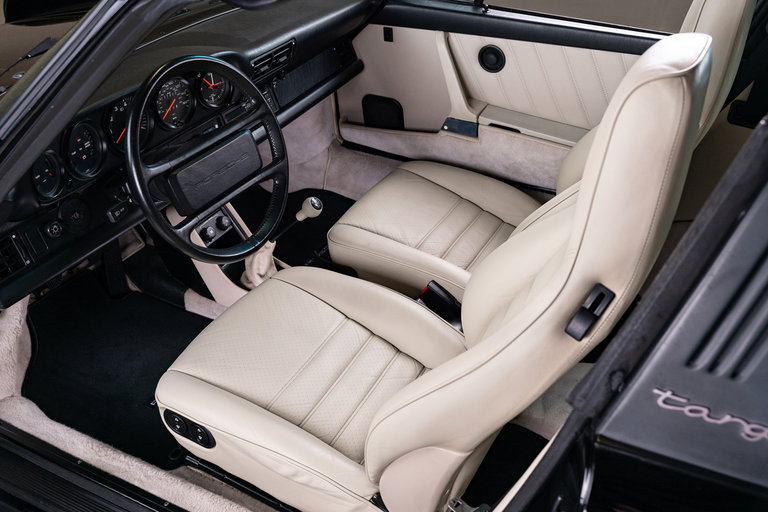 Porsche 911 Carrera 3.2 (US)