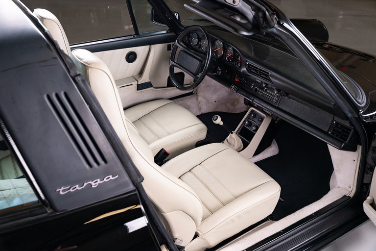 Porsche 911 Carrera 3.2 (US)