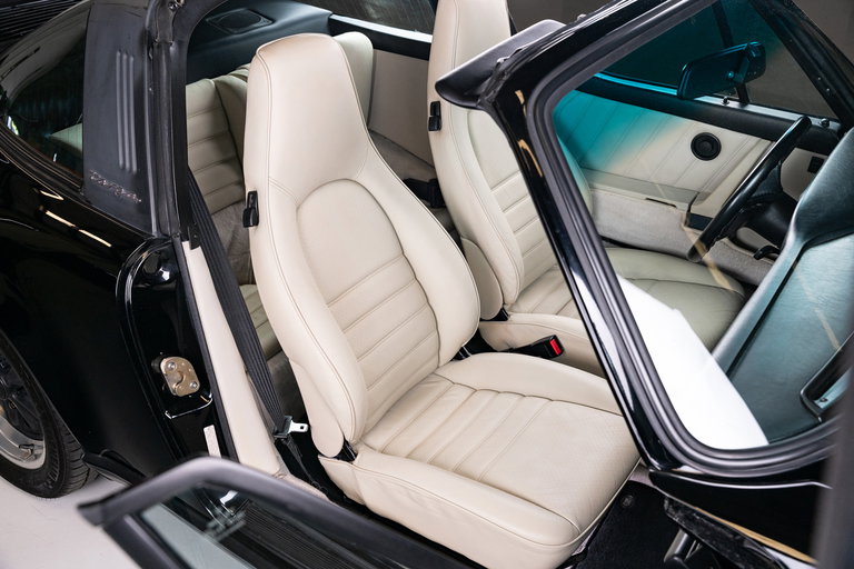 Porsche 911 Carrera 3.2 (US)