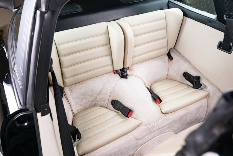 Porsche 911 Carrera 3.2 (US)