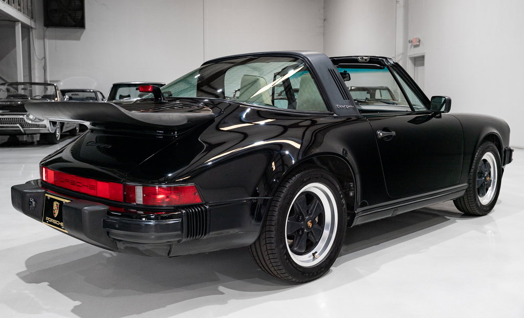 Porsche 911 Carrera 3.2 (US)