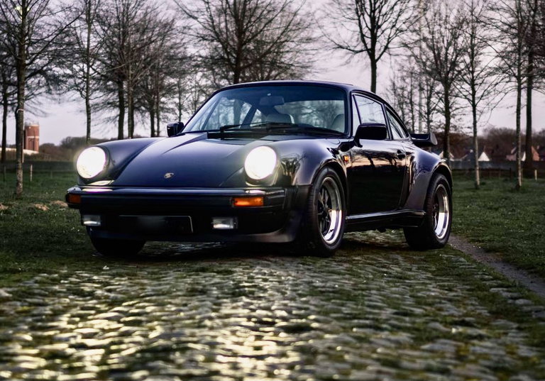 Porsche 911 Turbo 3.3
