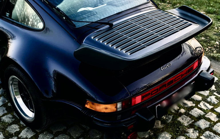 Porsche 911 Turbo 3.3