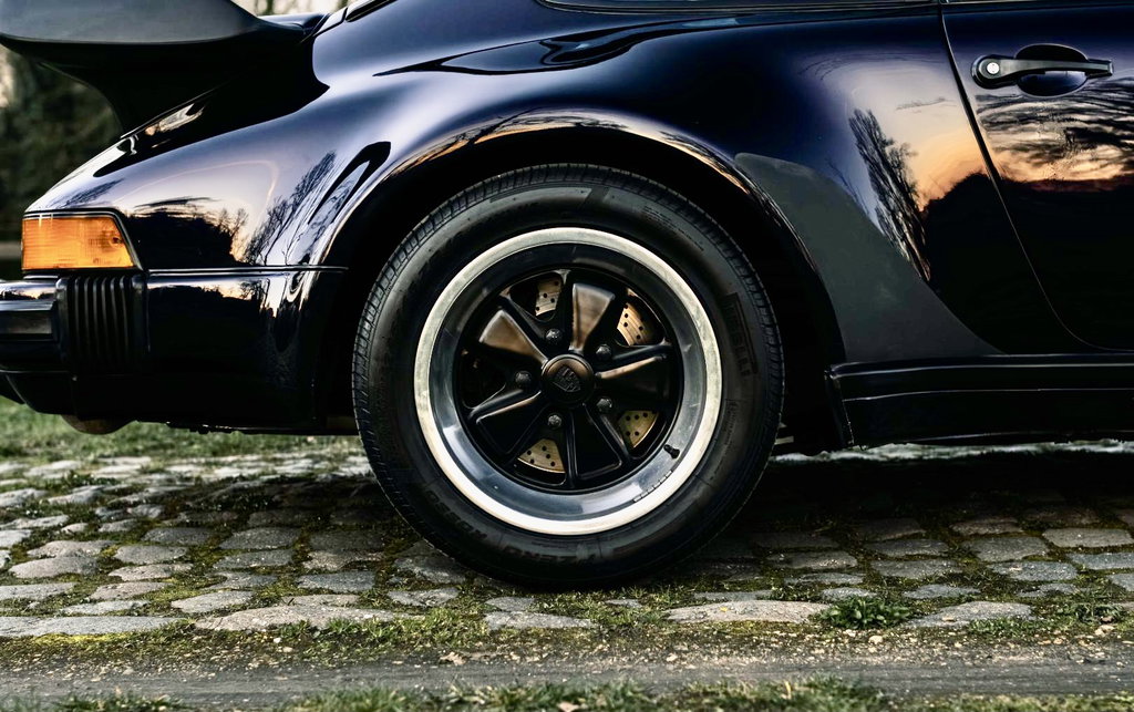 Porsche 911 Turbo 3.3
