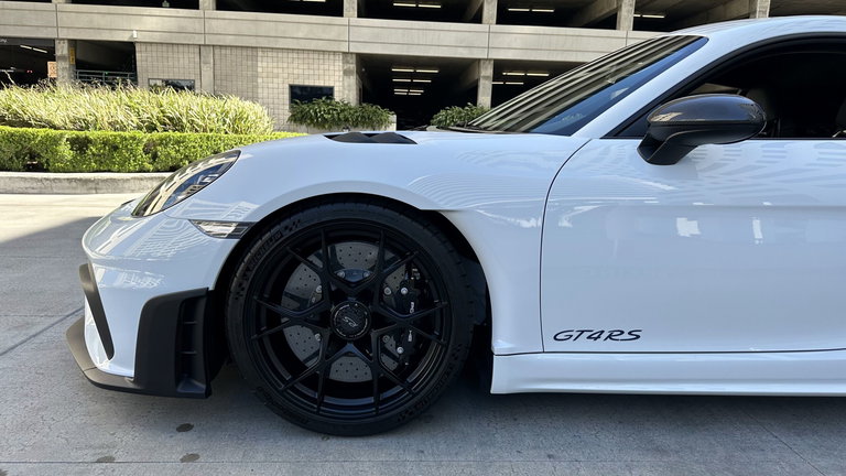 Porsche 718 Cayman GT4 RS
