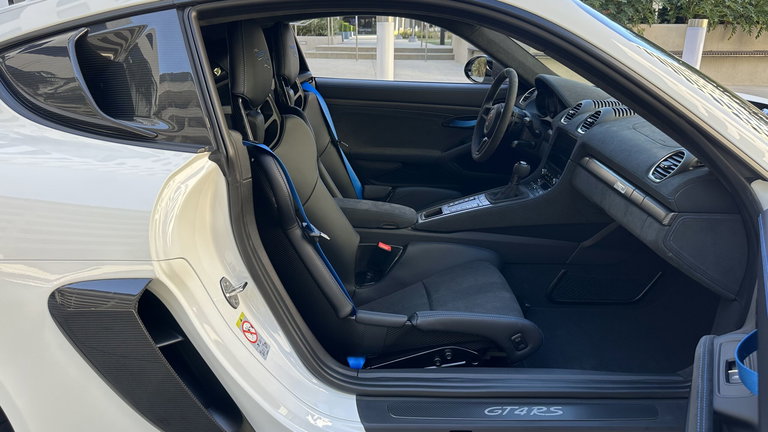 Porsche 718 Cayman GT4 RS