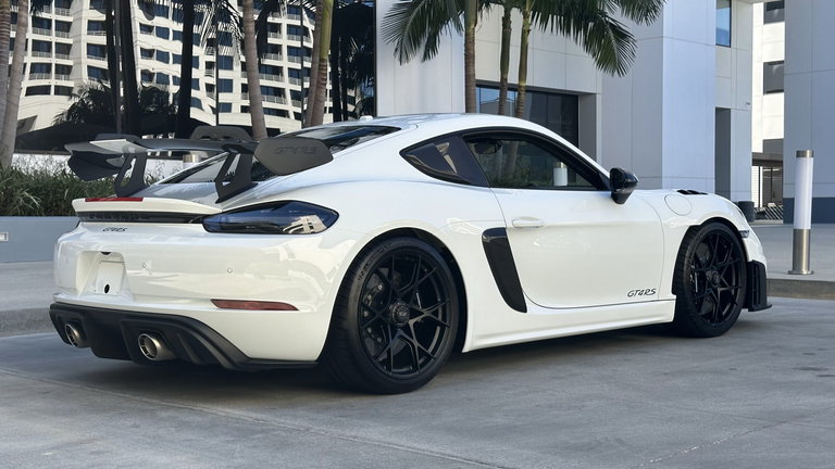 Porsche 718 Cayman GT4 RS