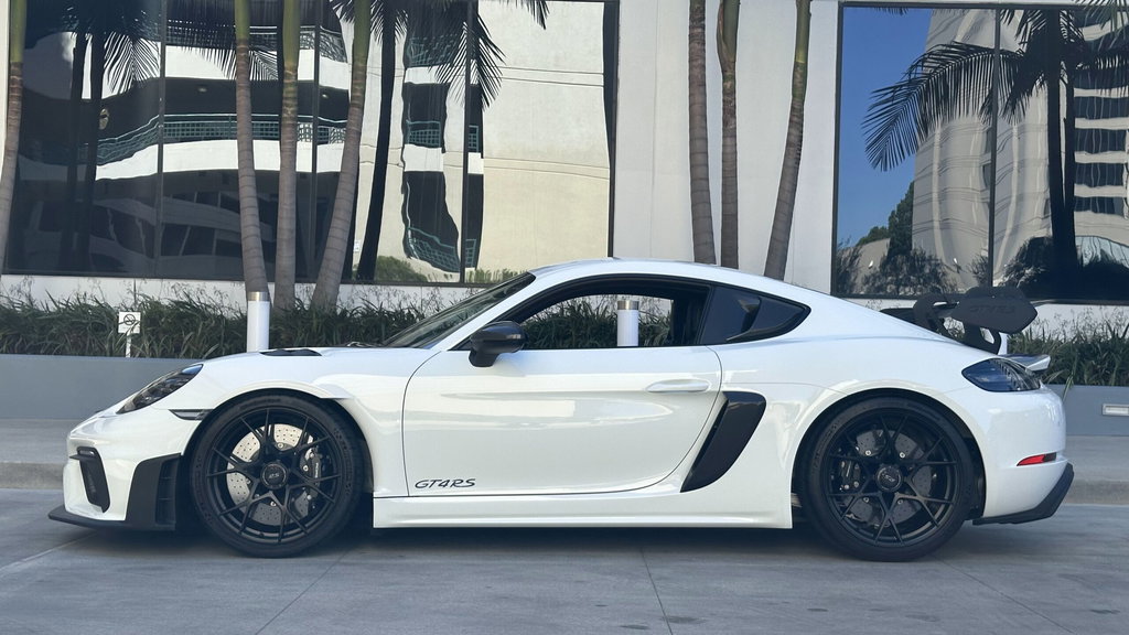 Porsche 718 Cayman GT4 RS