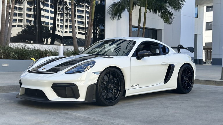 Porsche 718 Cayman GT4 RS