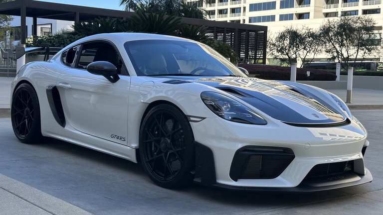 Porsche 718 Cayman GT4 RS