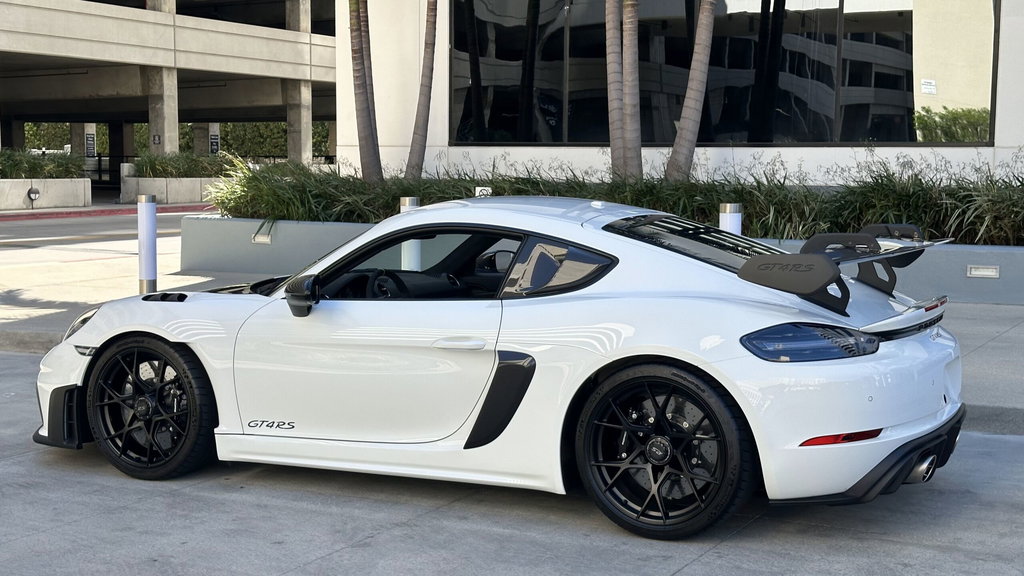 Porsche 718 Cayman GT4 RS