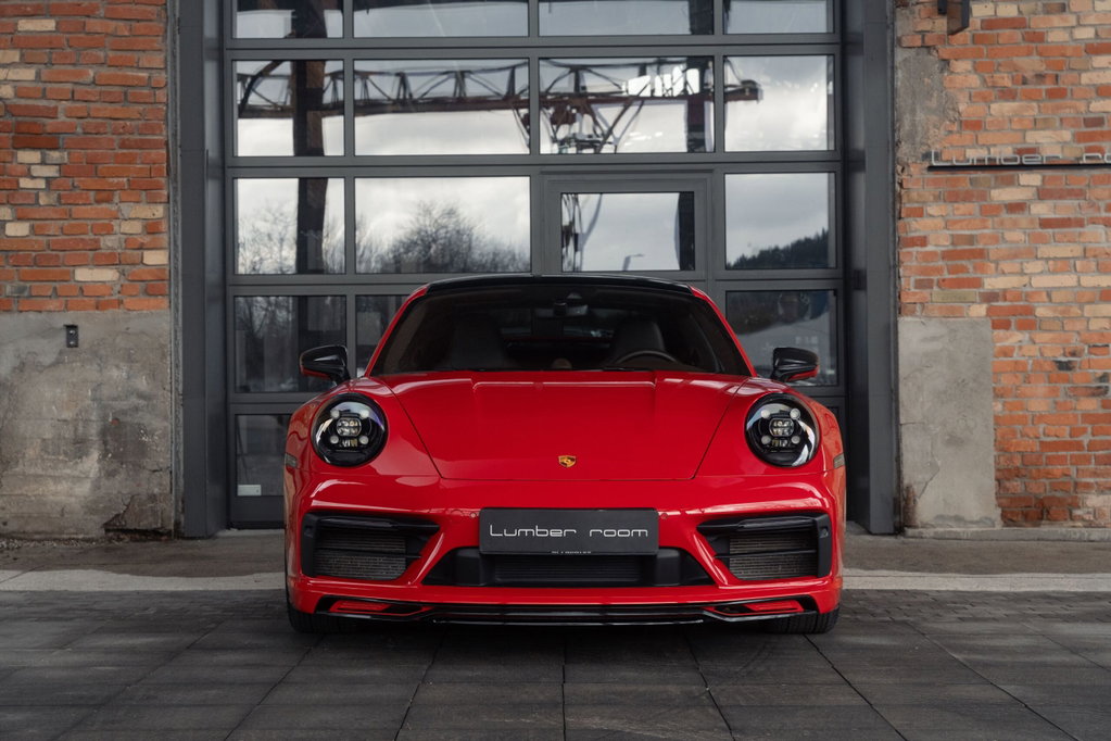 Porsche 992 Carrera GTS