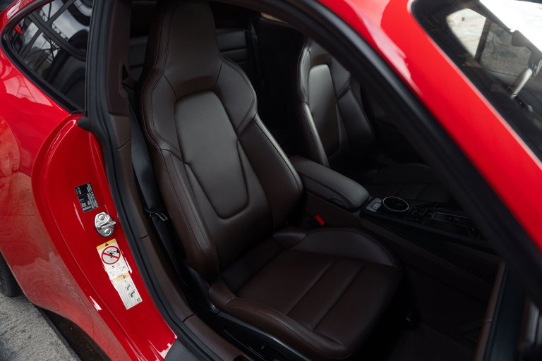 Porsche 992 Carrera GTS