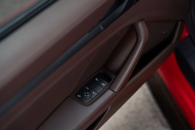 Porsche 992 Carrera GTS