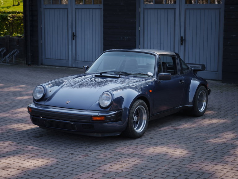 Porsche 911 Carrera 3.2