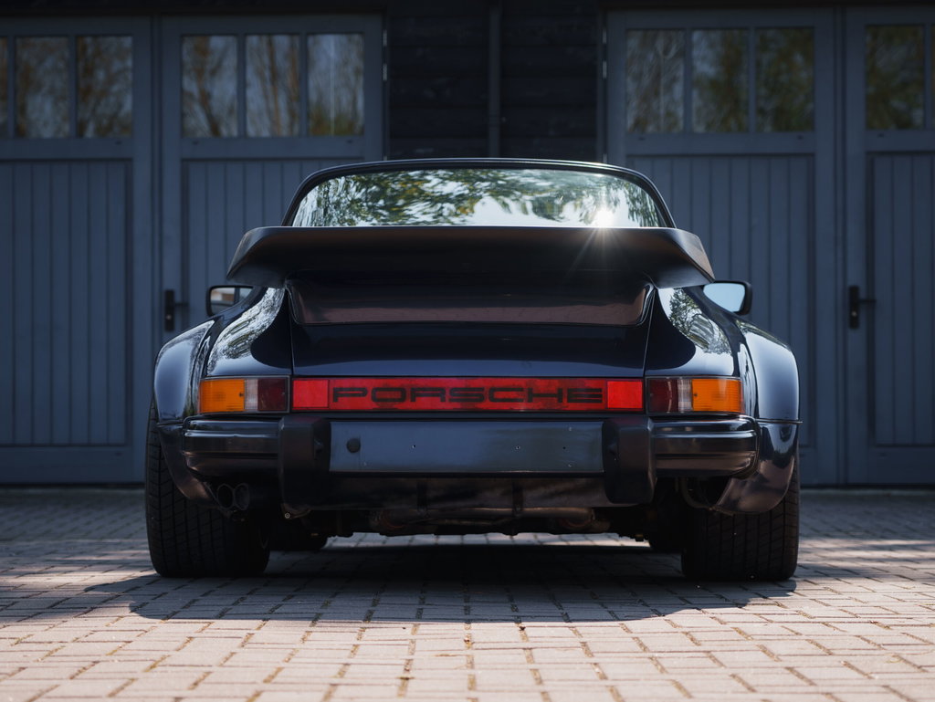 Porsche 911 Carrera 3.2