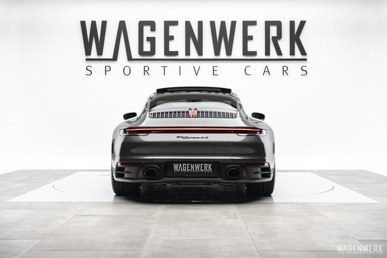 Porsche 992 Carrera 4S