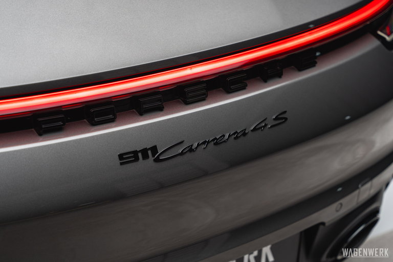 Porsche 992 Carrera 4S