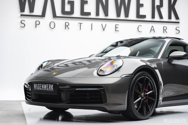 Porsche 992 Carrera 4S