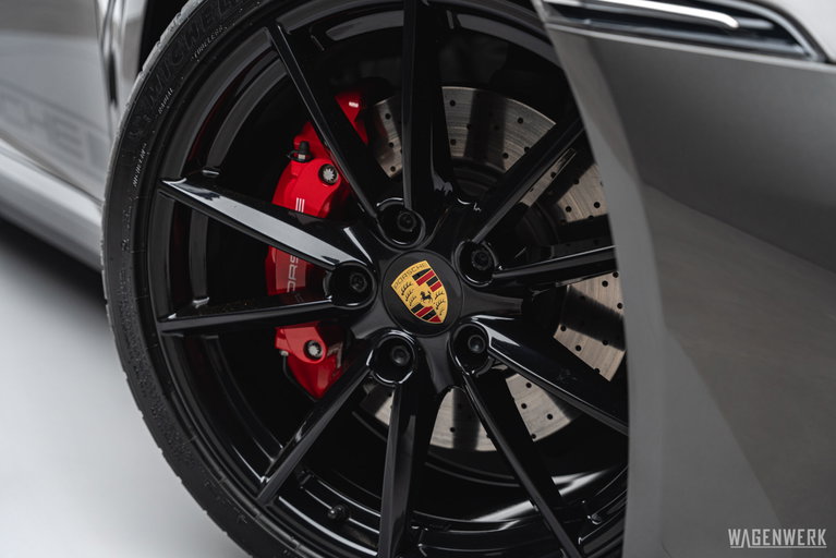 Porsche 992 Carrera 4S
