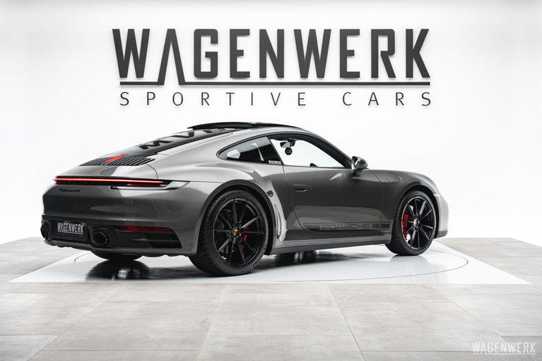 Porsche 992 Carrera 4S