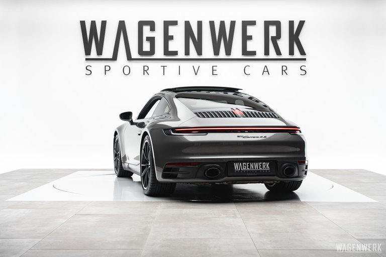 Porsche 992 Carrera 4S