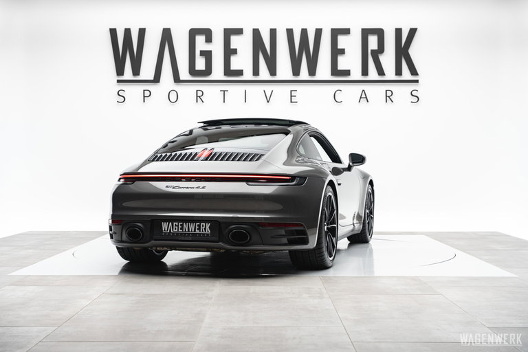 Porsche 992 Carrera 4S