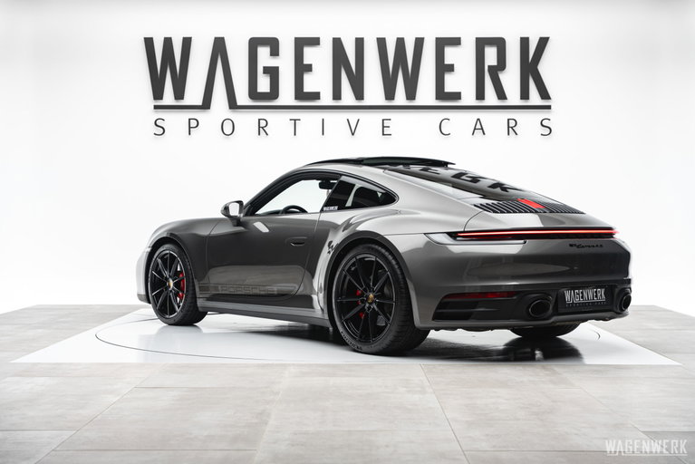 Porsche 992 Carrera 4S