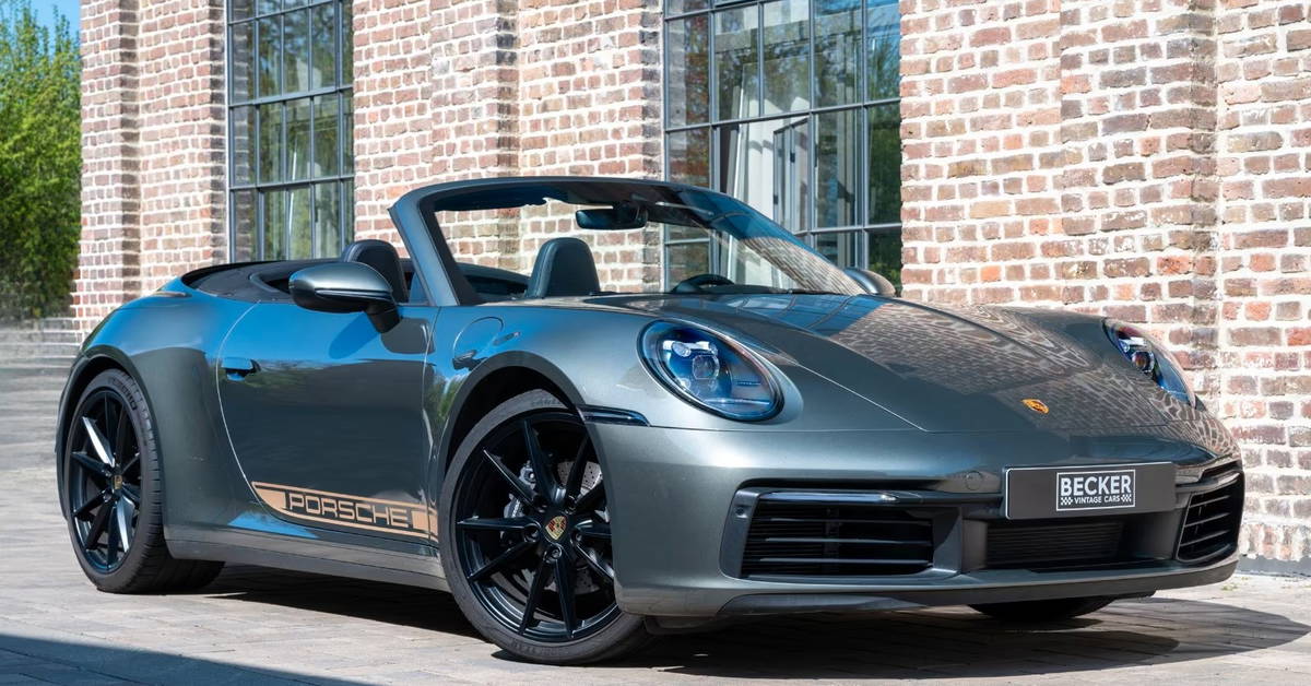 メルカーリページ Porsche 992 Carrera 2022 - elferspot.com - Marketplace for Porsche
