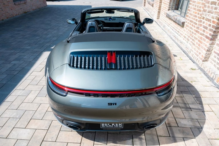 Porsche 992 Carrera