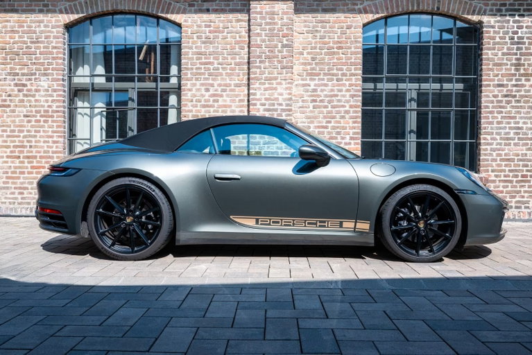 Porsche 992 Carrera