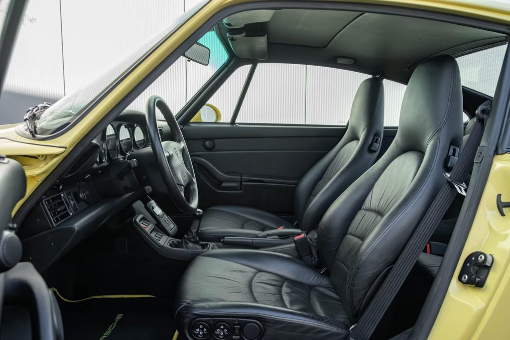 Porsche 993 Carrera 4S